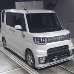 Toyota Pixis Mega под заказ с Японии. Цены на май — июнь 2022 года.